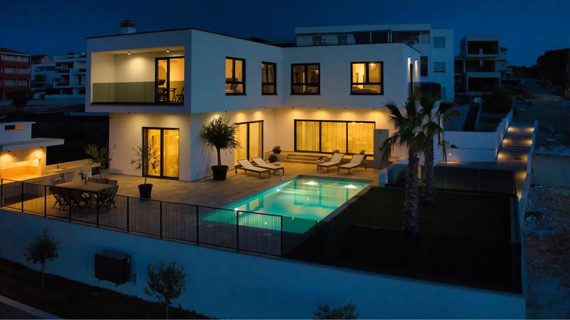 Villa Olivetum With Heated Pool Trogir