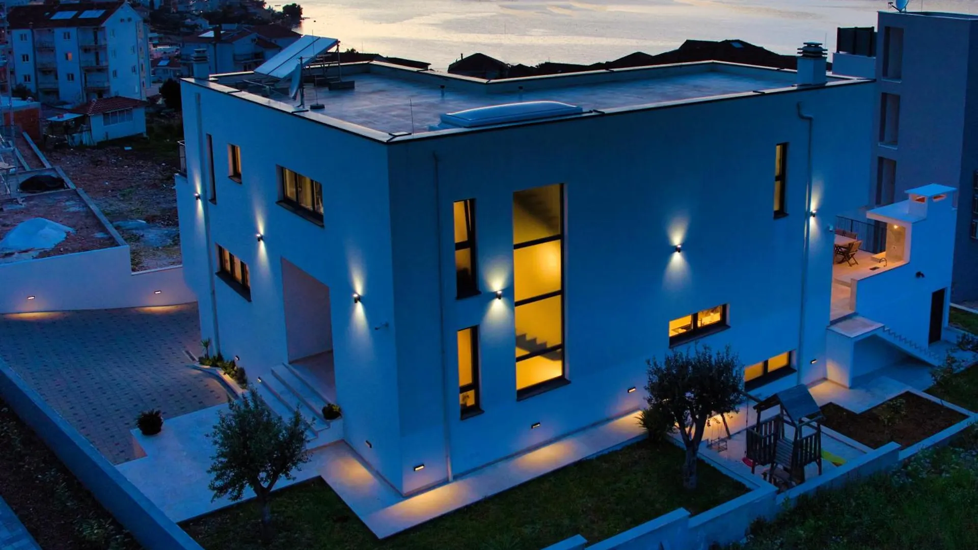 Villa Olivetum With Heated Pool Trogir