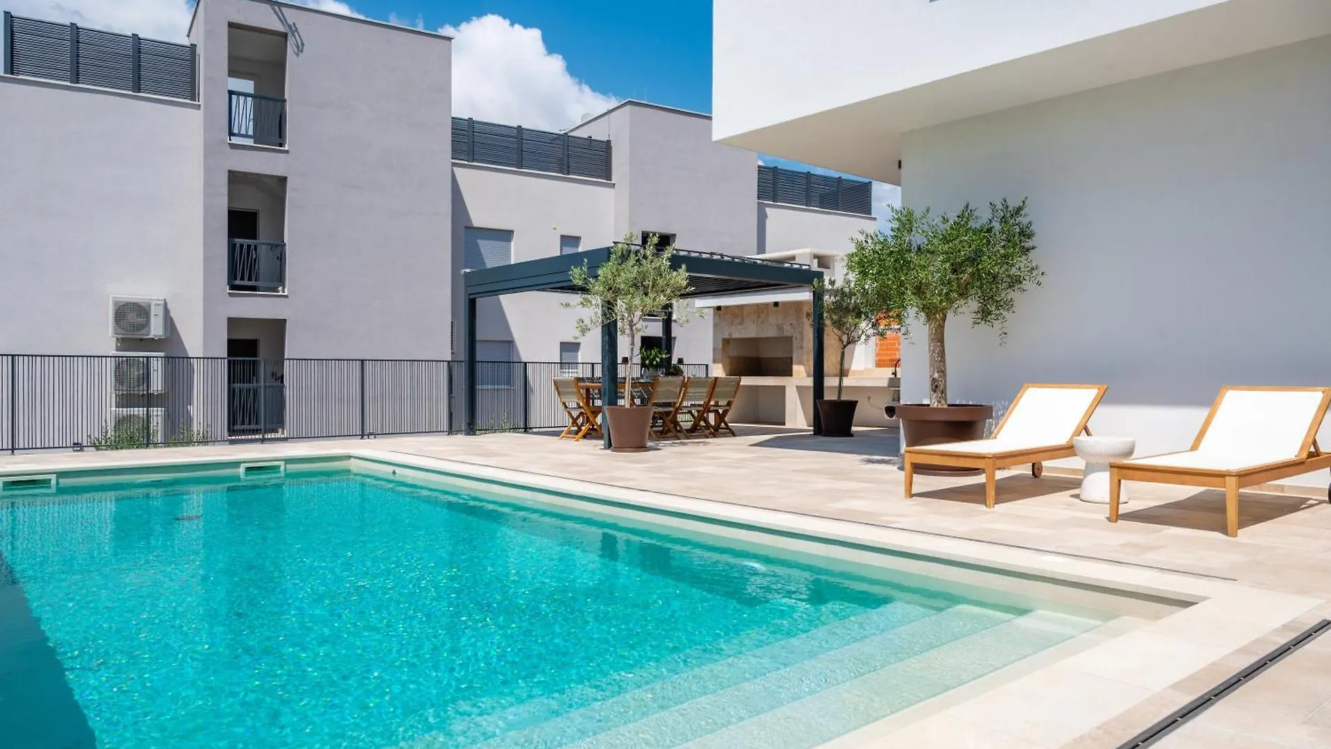 Villa Olivetum With Heated Pool Trogir